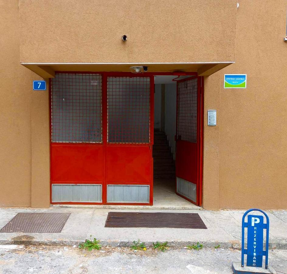 Agape C-52 Apartment Trebinje Bagian luar foto