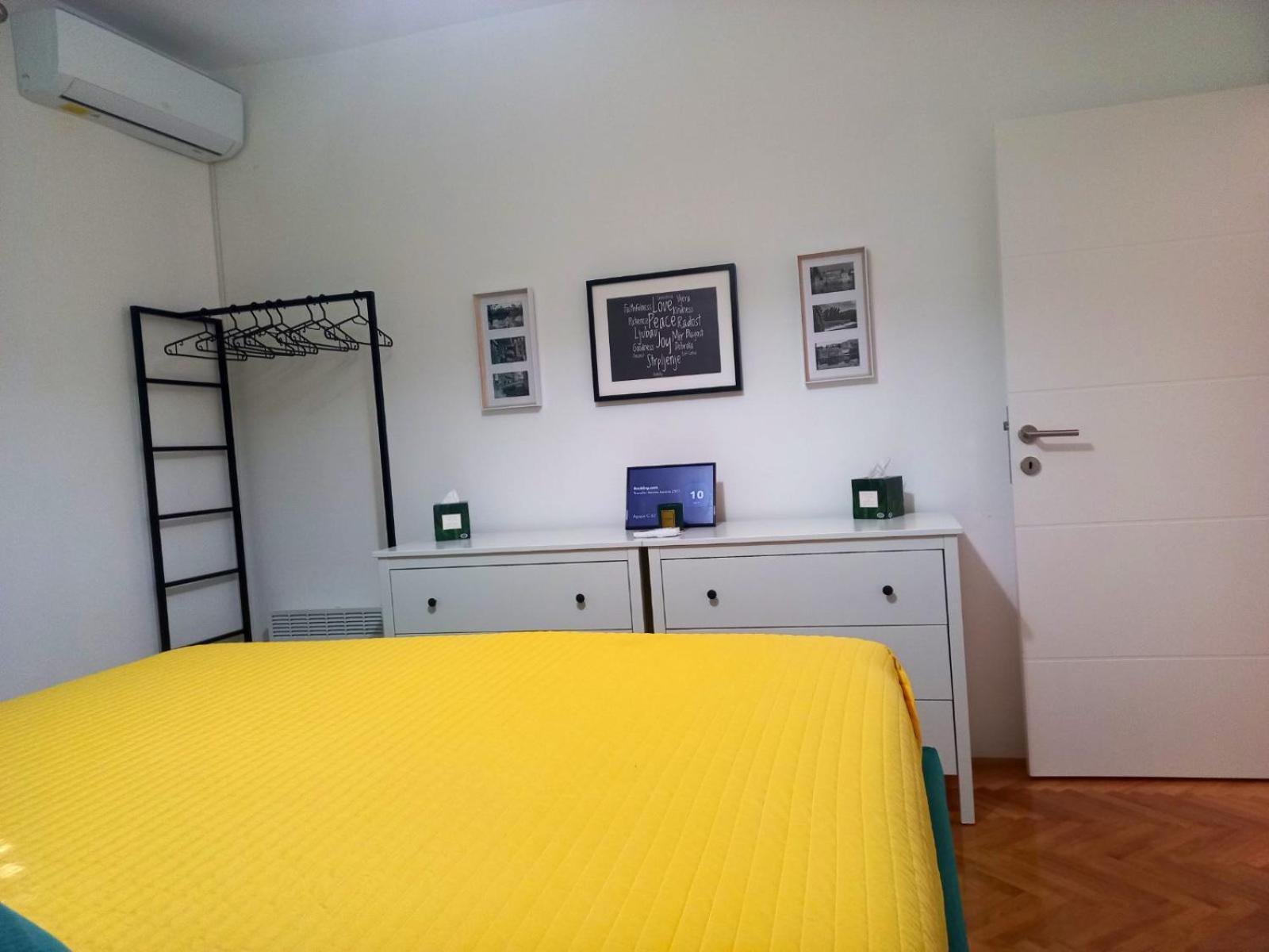 Agape C-52 Apartment Trebinje Bagian luar foto