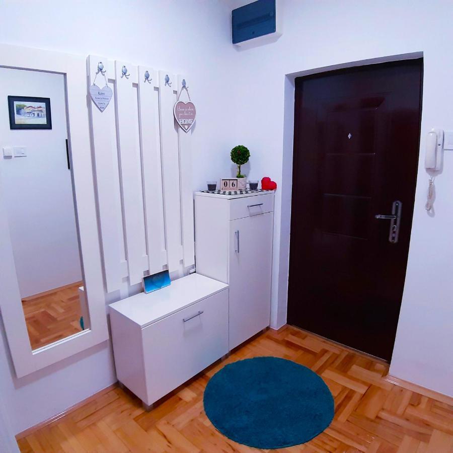 Agape C-52 Apartment Trebinje Bagian luar foto